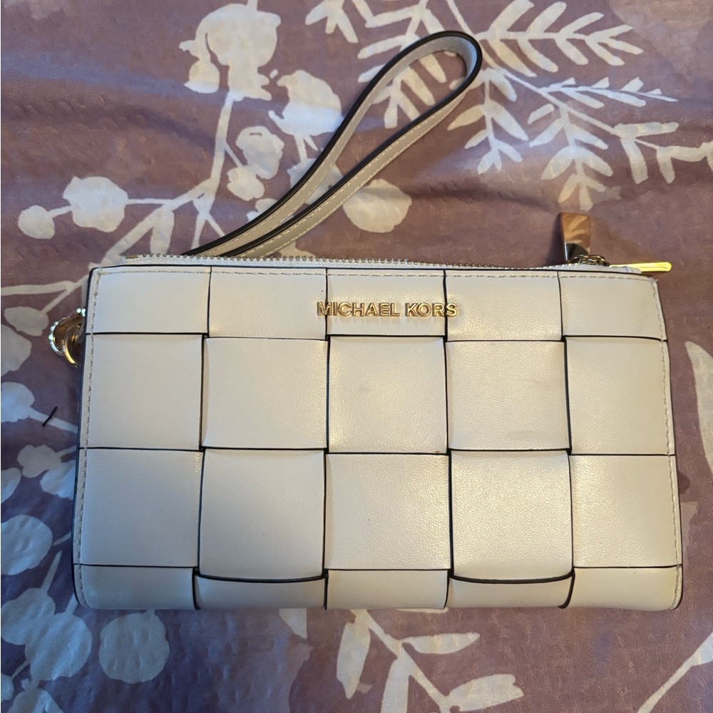 Michael Kors Ivory Woven Wristlet, nwot